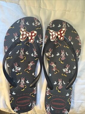 Disney Havaianas Minnie mouse flip-flops 7/8 like new